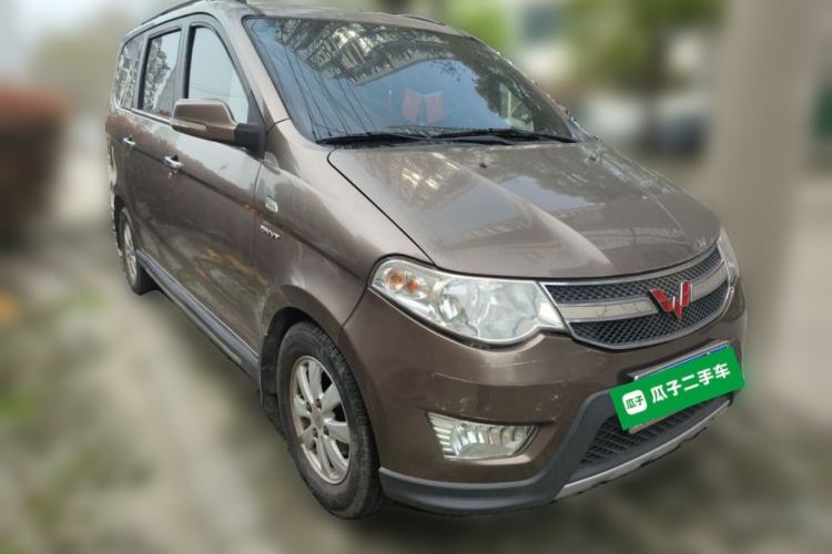 Used Wuling Hongguang 2014 1.5L S Luxury Model Front Right 45 Deg