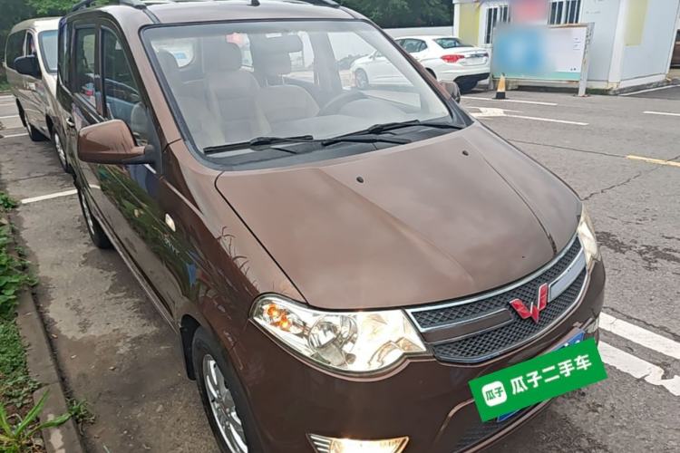 Used Wuling Hongguang 2014 1.5L S Standard Version Front Right 45 Deg