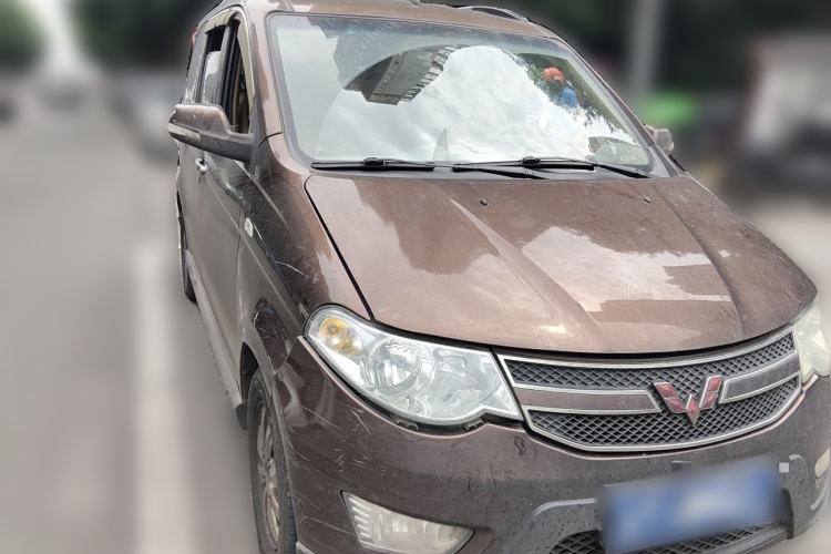 Used Wuling Hongguang 2014 1.5L S Luxury Model Front Right 45 Deg