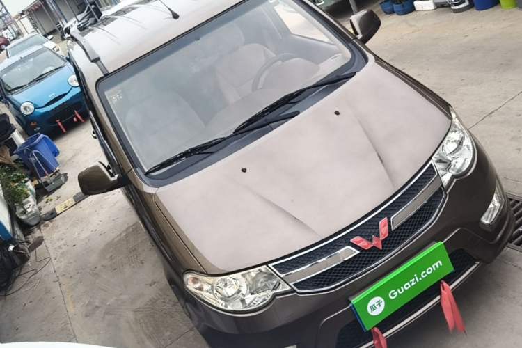 Used Wuling Hongguang 2014 1.5L S Standard Version Front Right 45 Deg