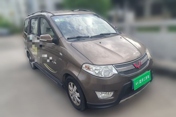 Used Wuling Hongguang 2014 1.5L S Luxury Model Front Right 45 Deg