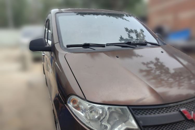 Used Wuling Hongguang 2014 1.2L Base Model China IV Front Right 45 Deg
