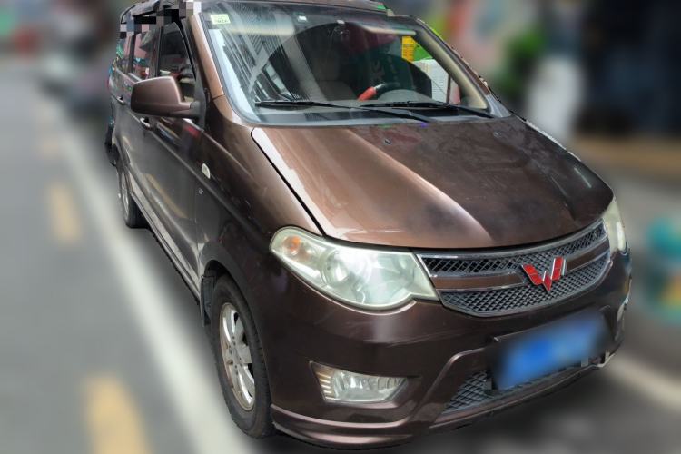 Used Wuling Hongguang 2014 1.5L S Standard Version Front Right 45 Deg