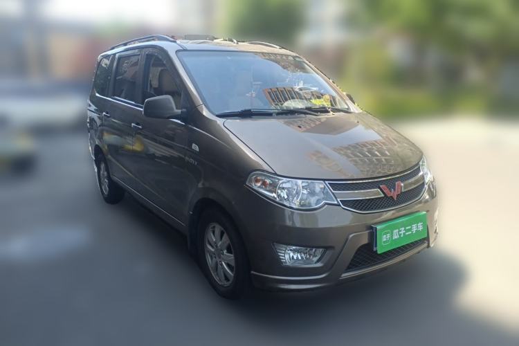 Used Wuling Hongguang 2014 1.5L S Standard Version Front Right 45 Deg