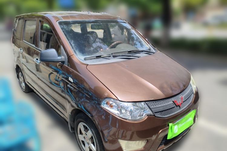 Used Wuling Hongguang 2014 1.5L S Standard Version Front Right 45 Deg