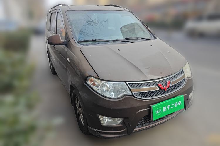 Used Wuling Hongguang 2014 1.5L S Standard Version Front Right 45 Deg