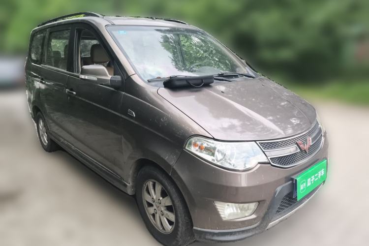 Used Wuling Hongguang 2014 1.5L S Comfort Model Front Right 45 Deg