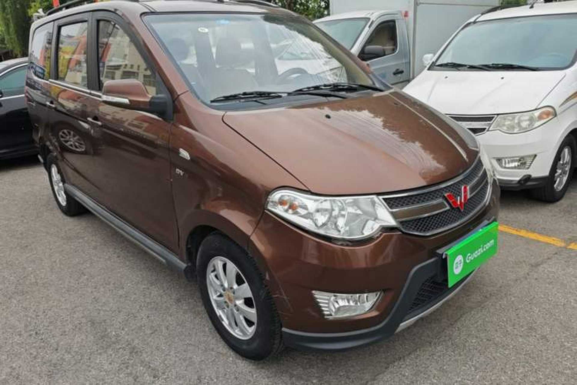 Used Wuling Hongguang 2014 1.5L S Comfort Model Front Right 45 Deg