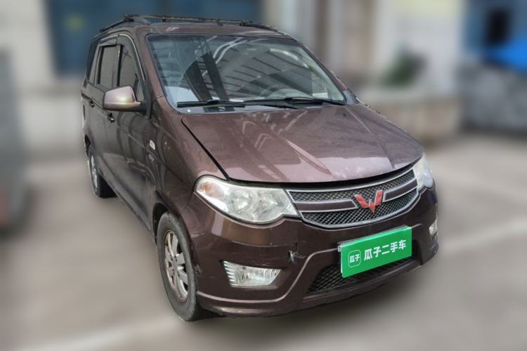 Used Wuling Hongguang 2014 1.5L S Standard Version Front Right 45 Deg