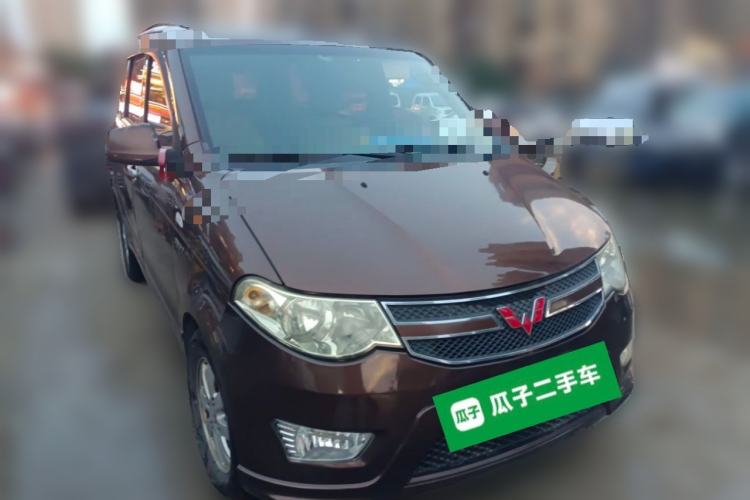 Used Wuling Hongguang 2014 1.5L S Automatic Comfort Edition Front Right 45 Deg