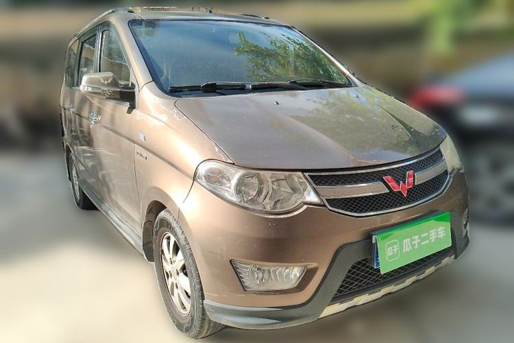 Used Wuling Hongguang 2014 1.5L S Luxury Model Front Right 45 Deg