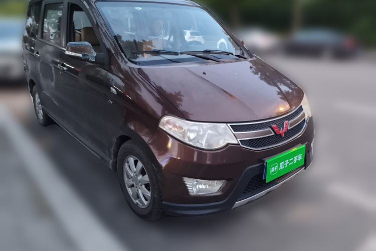 Used Wuling Hongguang 2014 1.5L S Luxury Model Front Right 45 Deg