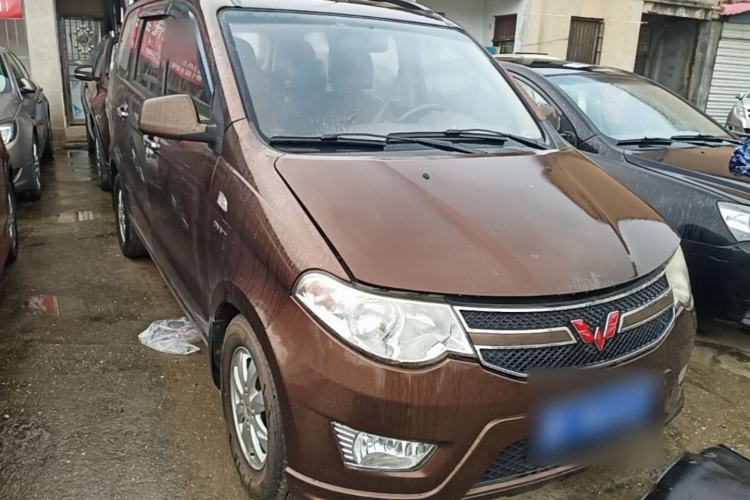 Used Wuling Hongguang 2014 1.5L S Standard Version Front Right 45 Deg