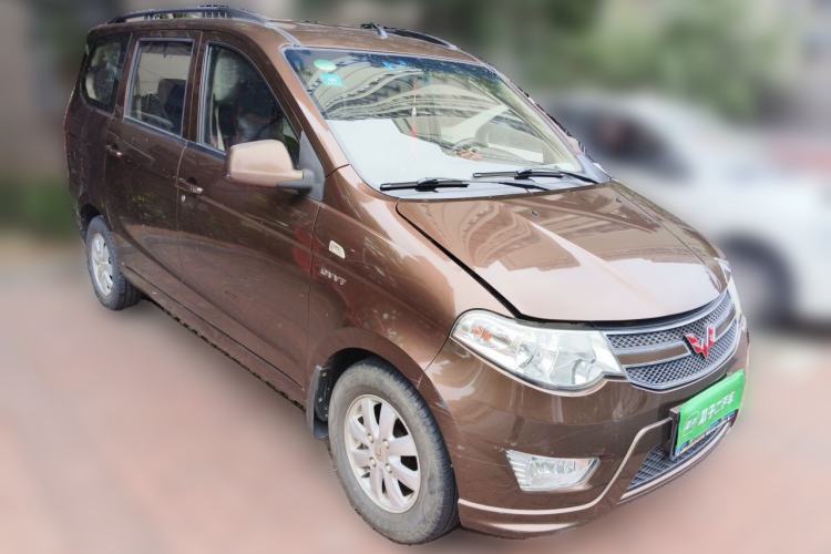 Used Wuling Hongguang 2014 1.5L S Standard Version Front Right 45 Deg