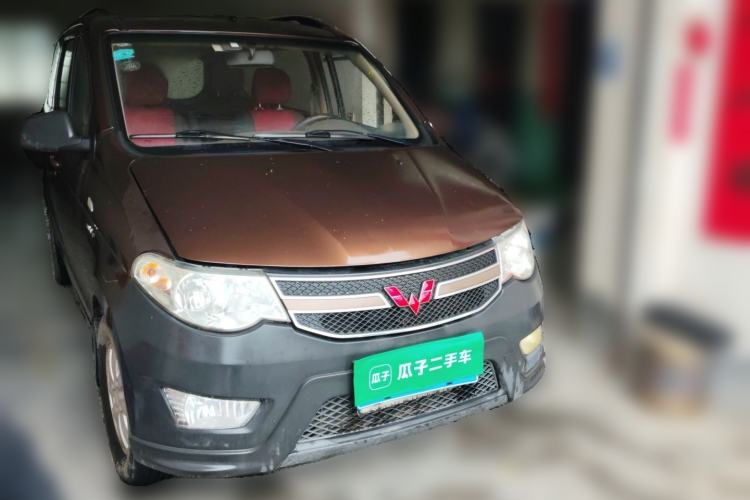 Used Wuling Hongguang 2014 1.5L S Standard Version Front Right 45 Deg