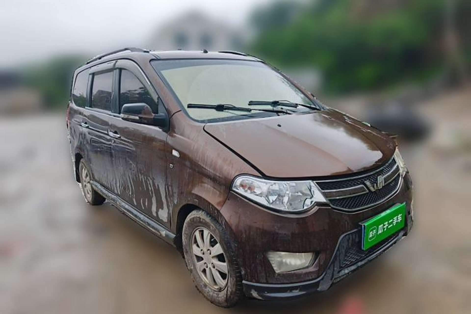 Used Wuling Hongguang 2014 1.5L S Luxury Model Front Right 45 Deg