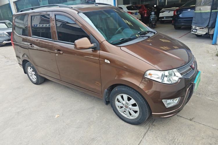 Used Wuling Hongguang 2014 1.5L S Standard Version Front Right 45 Deg