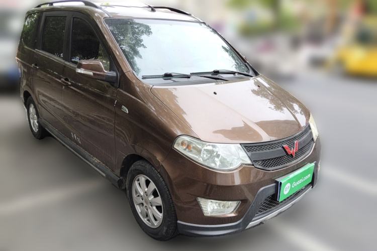 Used Wuling Hongguang 2014 1.5L S Comfort Model Front Right 45 Deg