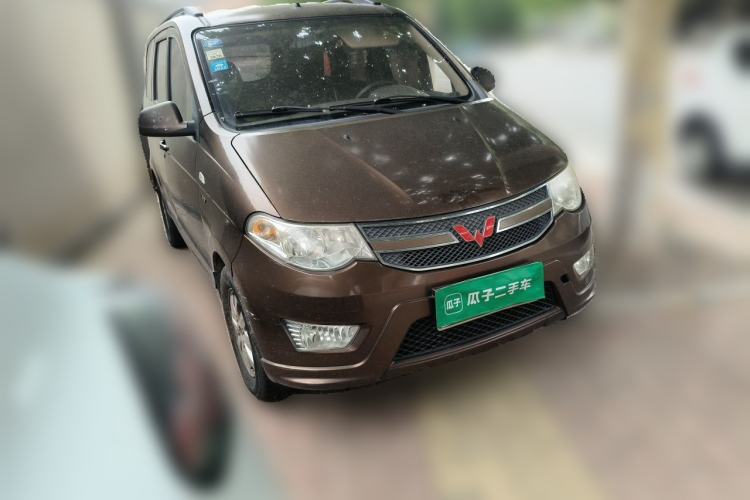 Used Wuling Hongguang 2014 1.5L S Standard Version Front Right 45 Deg