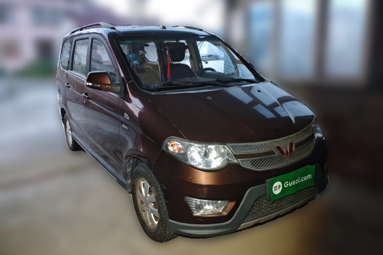 Used Wuling Hongguang 2014 1.5L S Comfort Model Front Right 45 Deg