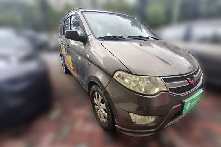 Used Wuling Hongguang 2014 1.5L S Standard Version Front Right 45 Deg