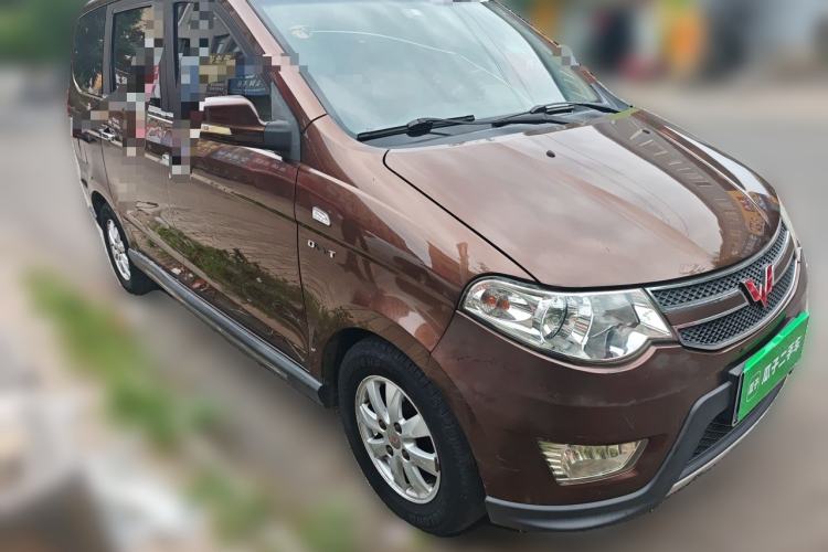 Used Wuling Hongguang 2014 1.5L S Luxury Model Front Right 45 Deg