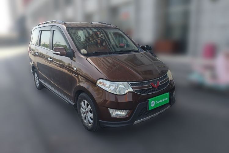 Used Wuling Hongguang 2014 1.5L S Luxury Model Front Right 45 Deg