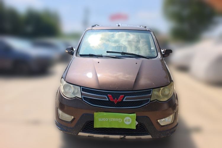 Used Wuling Hongguang 2014 1.5L S Standard Version Front