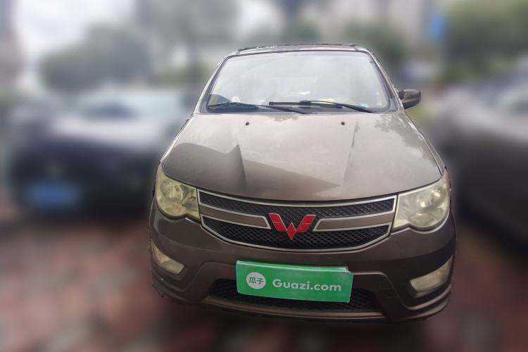 Used Wuling Hongguang 2014 1.5L S Standard Version Front