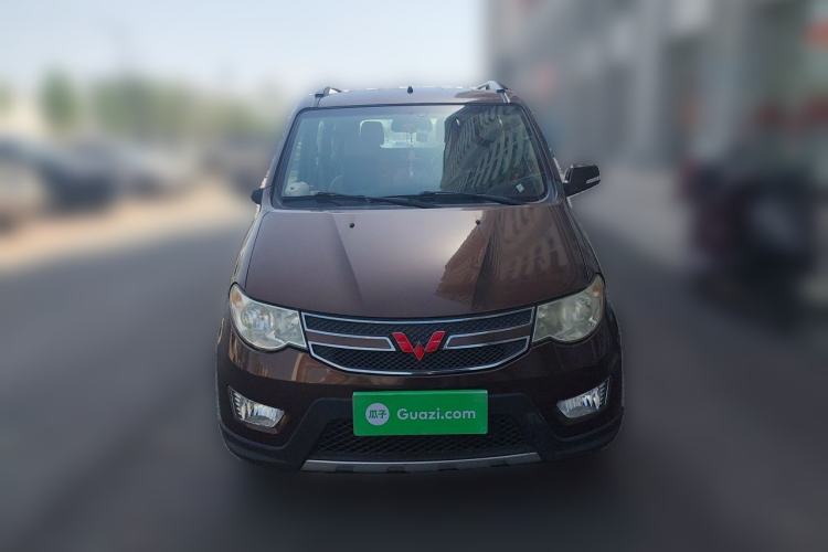 Used Wuling Hongguang 2014 1.5L S Luxury Model Front