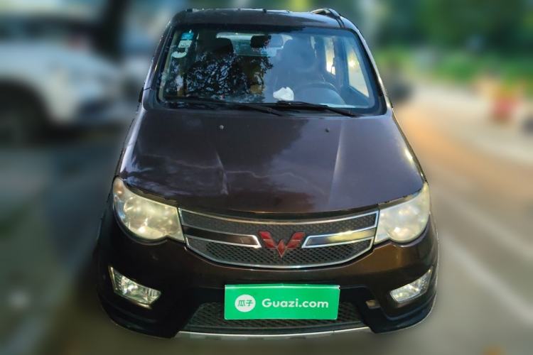 Used Wuling Hongguang 2014 1.5L S Luxury Model Front