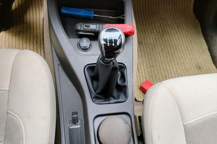 Used Wuling Hongguang 2014 1.5L S Standard Version Gear Lever