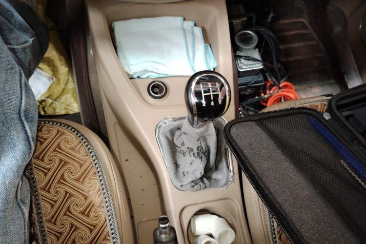 Used Wuling Hongguang 2014 1.5L Standard Version Gear Lever