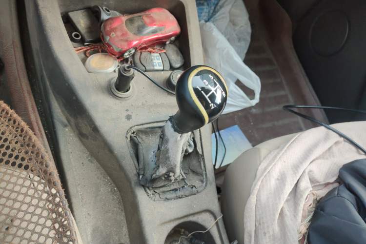 Used Wuling Hongguang 2014 1.2L S Standard Version China IV Standard Gear Lever