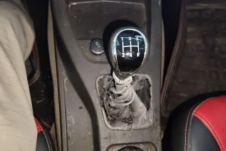 Used Wuling Hongguang 2014 1.5L S Standard Version Gear Lever