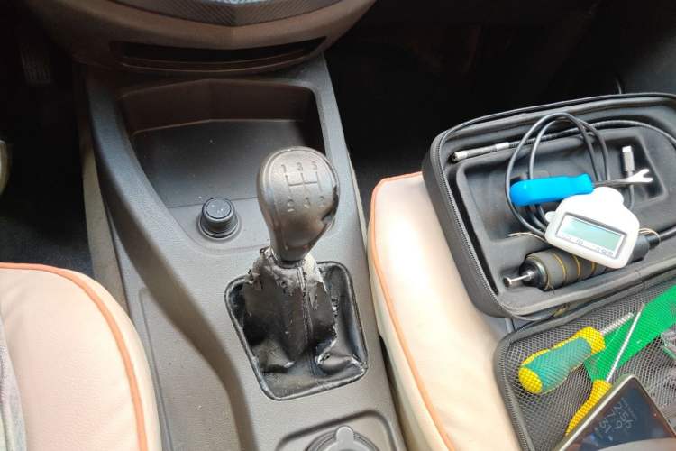 Used Wuling Hongguang 2014 1.5L S Standard Version Gear Lever