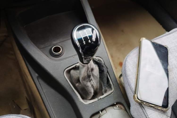 Used Wuling Hongguang 2014 1.2L S Standard Version China IV Standard Gear Lever