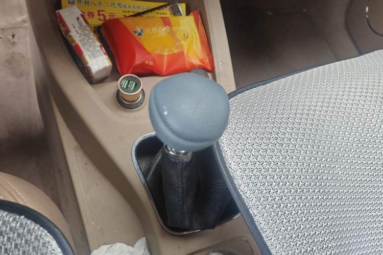 Used Wuling Hongguang 2014 1.2L S Standard Version China IV Standard Gear Lever