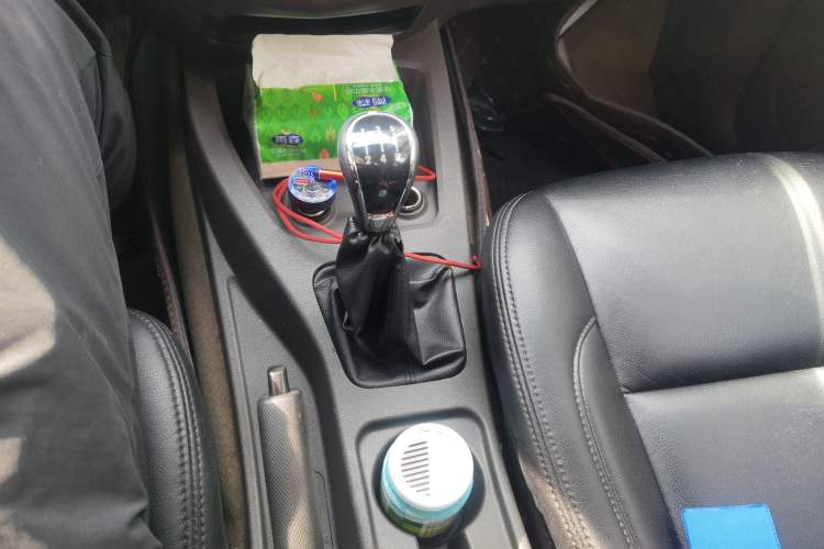 Used Wuling Hongguang 2014 1.5L S Standard Version Gear Lever