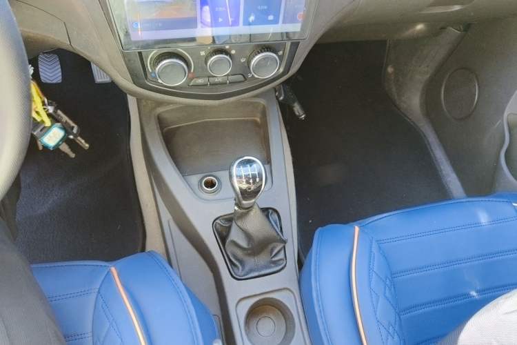 Used Wuling Hongguang 2014 1.5L S Standard Version Gear Lever