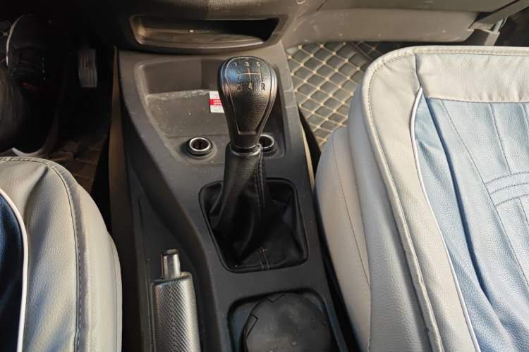 Used Wuling Hongguang 2014 1.5L S Standard Version Gear Lever