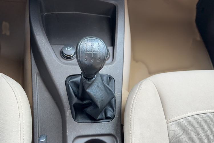 Used Wuling Hongguang 2014 1.5L S Standard Version Gear Lever