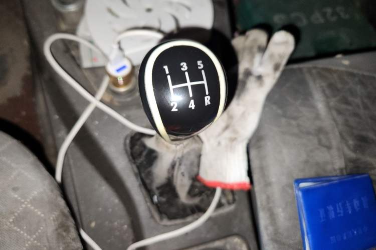 Used Wuling Hongguang 2014 1.5L S Standard Version Gear Lever