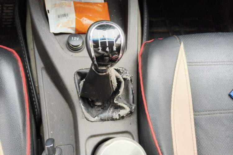 Used Wuling Hongguang 2014 1.5L S Standard Version Gear Lever