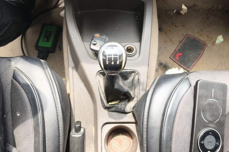 Used Wuling Hongguang 2014 1.5L S Standard Version Gear Lever