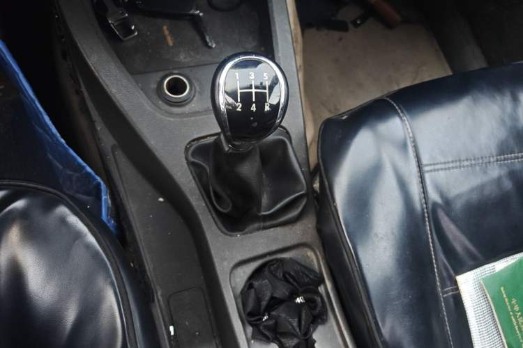 Used Wuling Hongguang 2014 1.5L S Standard Version Gear Lever