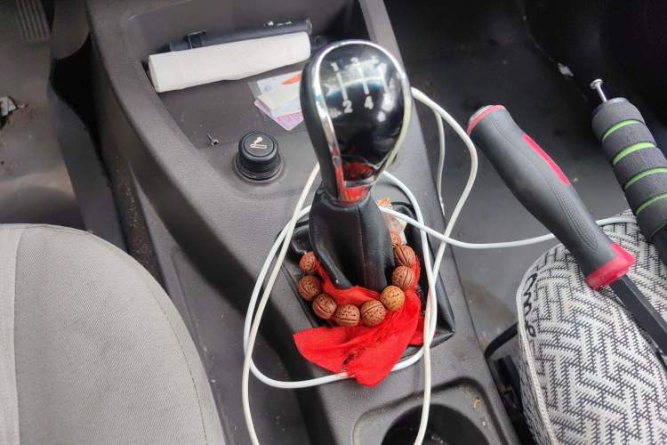 Used Wuling Hongguang 2014 1.5L Base Version Gear Lever