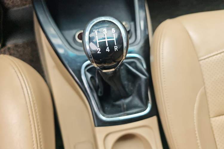 Used Wuling Hongguang 2014 1.5L S Luxury Model Gear Lever