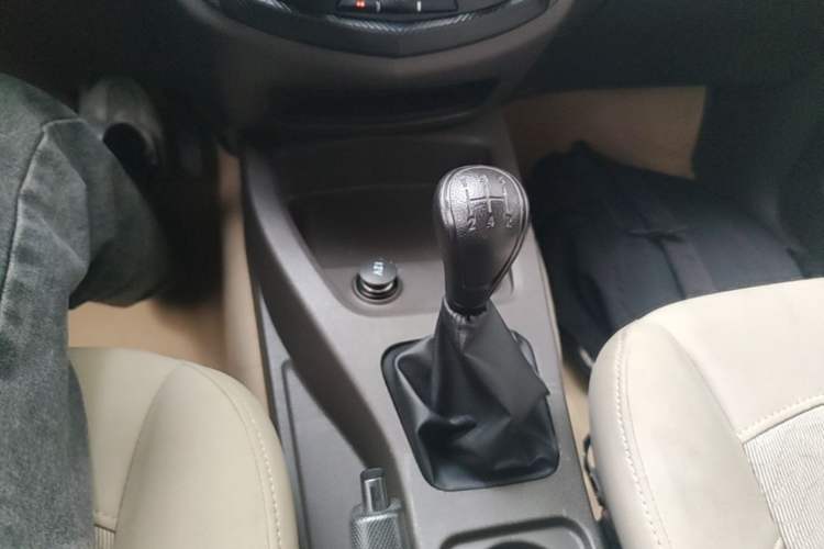 Used Wuling Hongguang 2014 1.5L S Standard Version Gear Lever