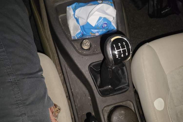 Used Wuling Hongguang 2014 1.5L S Standard Version Gear Lever